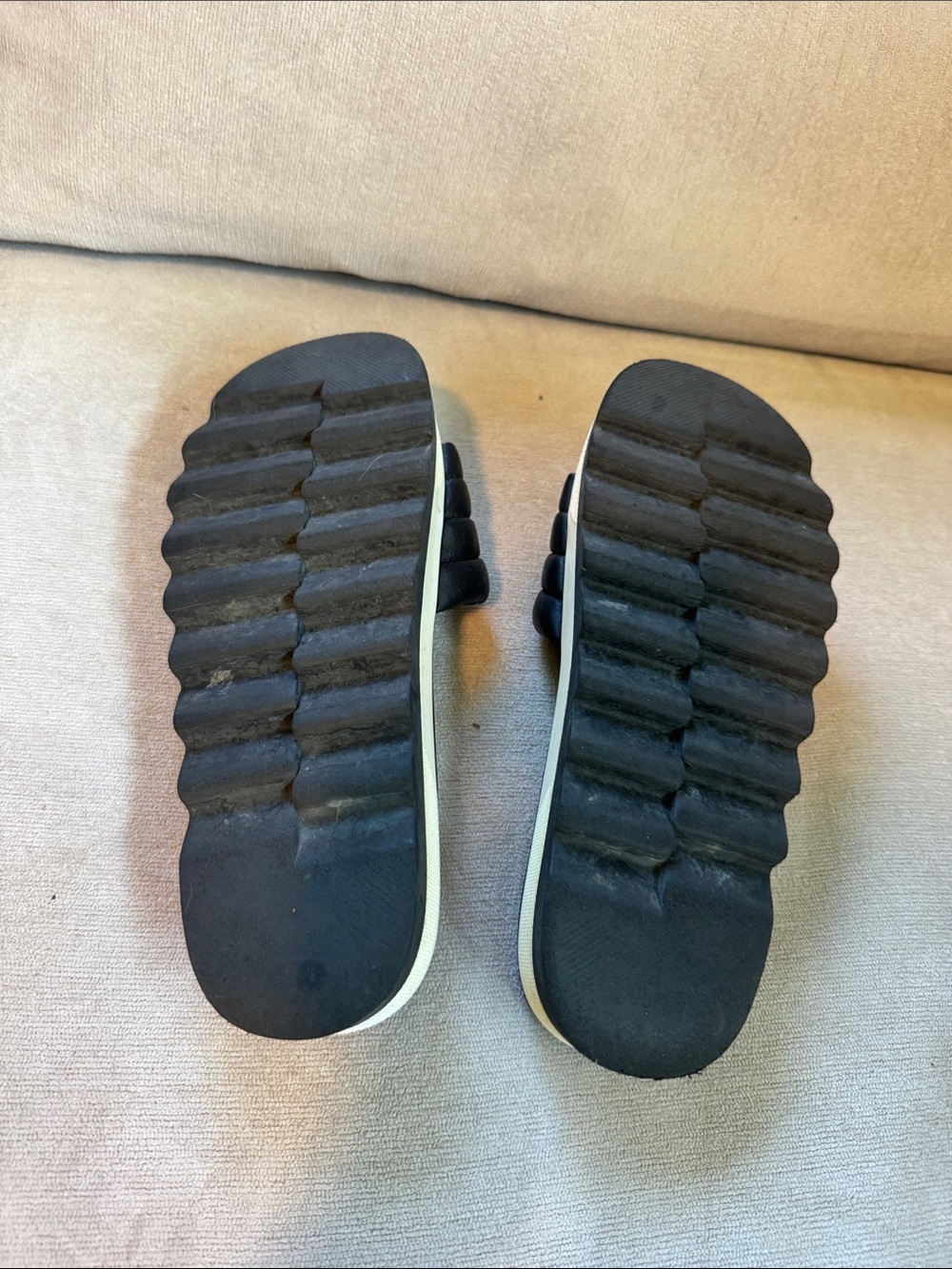 Cougar Prato Sandal - Black View 6